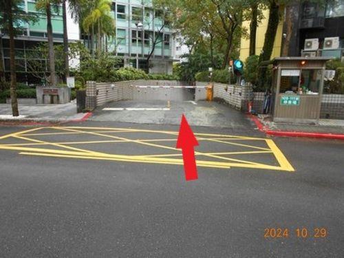 台北信義區大樓法拍-6