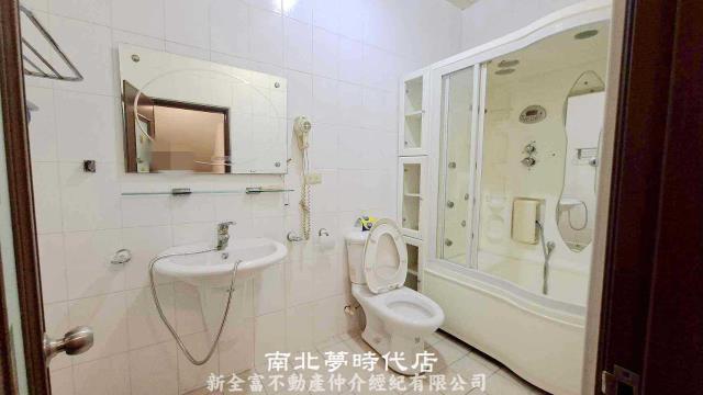 台南東區透天-11