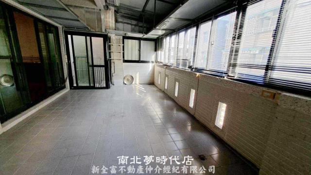 台南東區透天-13