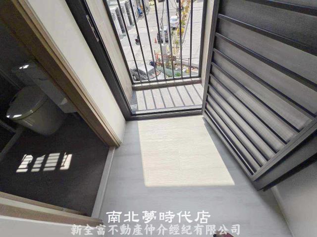 台南東區透天-13